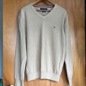 Tommy Hilfiger Men's V-Neck Sweater in Beige